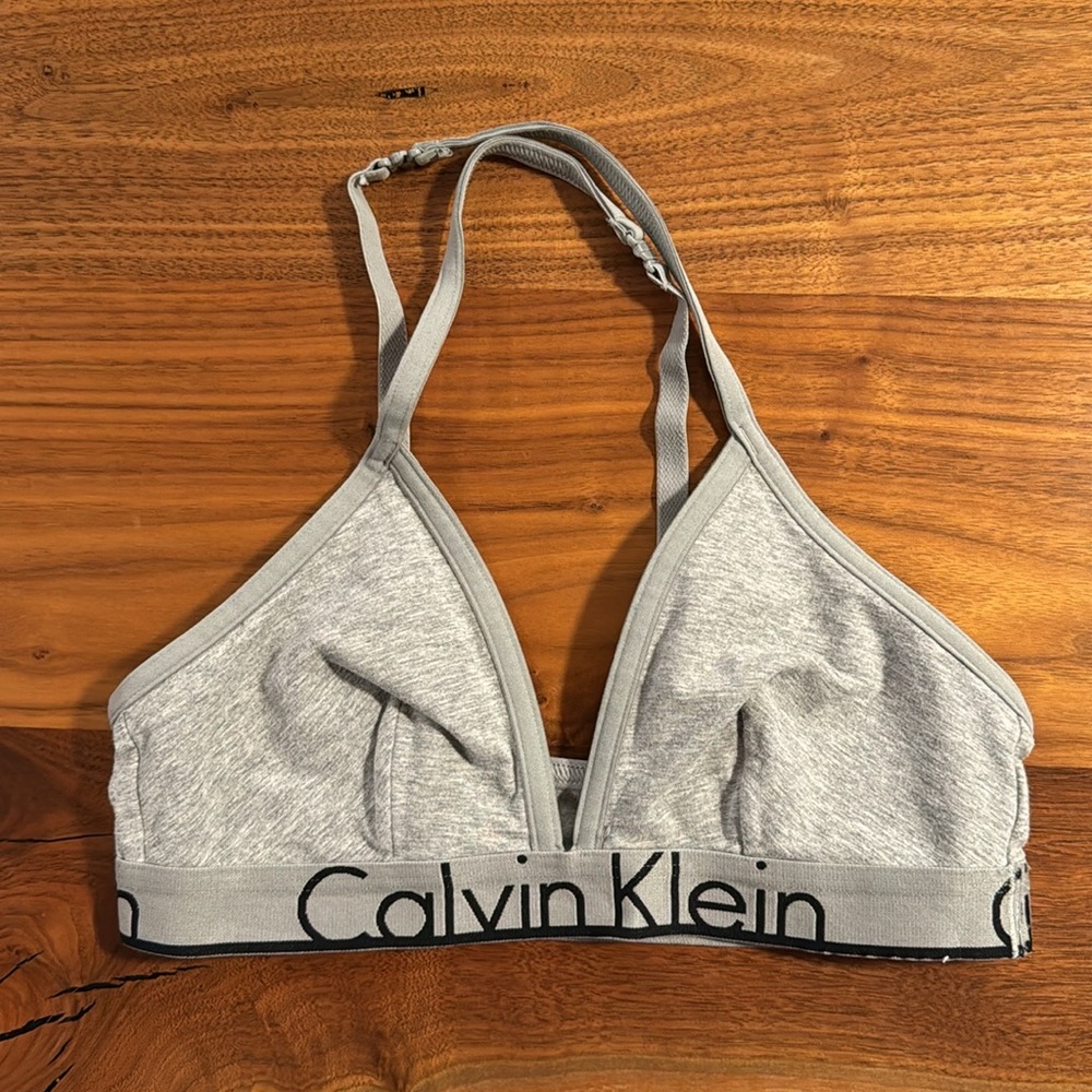 Calvin Klein intimates/ sleepwear- 4 bras and 1 underwear - Picture 3 of 5